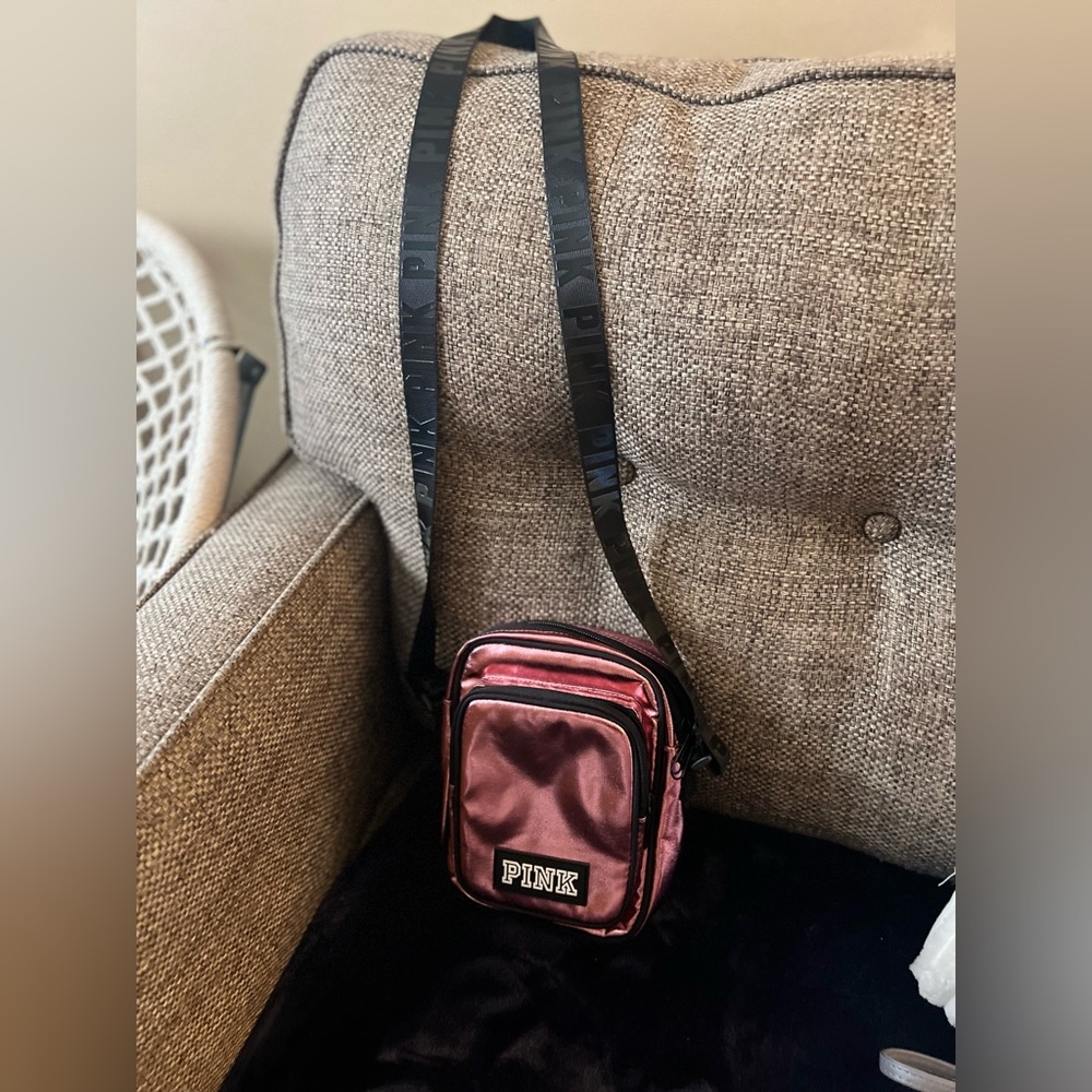Pink crossbag